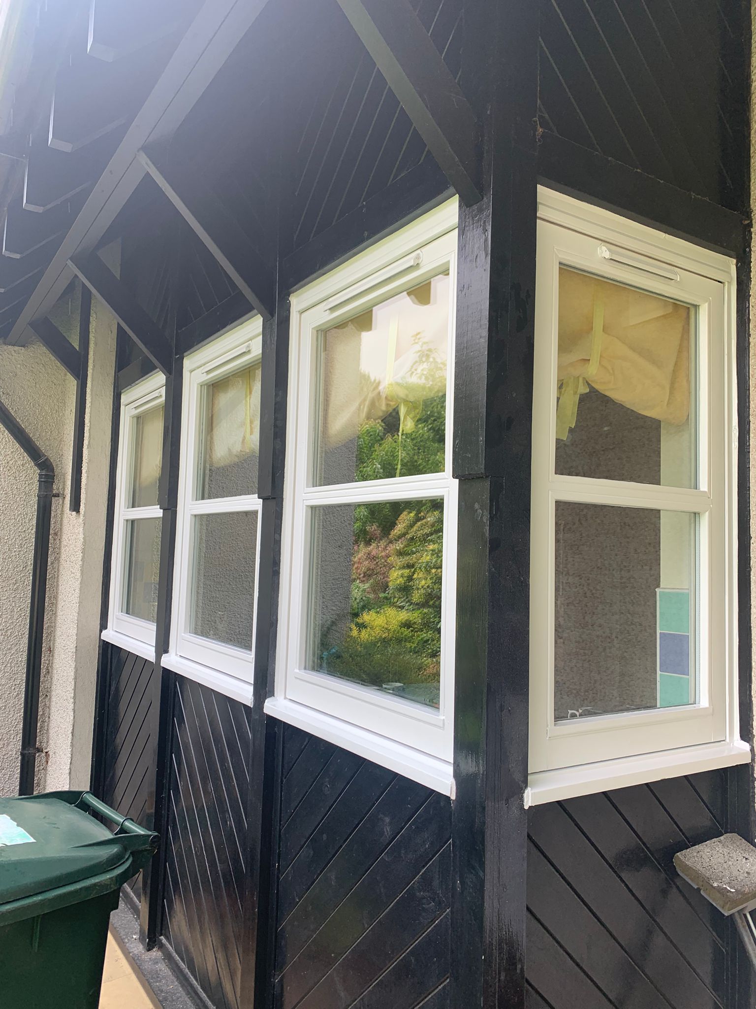 Freshly painted exterior windows and doors by KBL Decorators in Edinburgh
