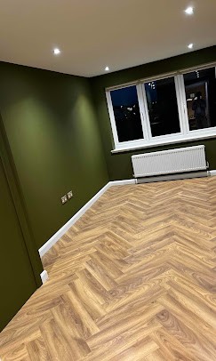 Finished green room painted by KBL Decorators in Edinburgh